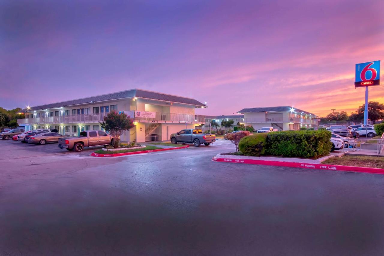Motel 6-Austin, Tx - North Buitenkant foto