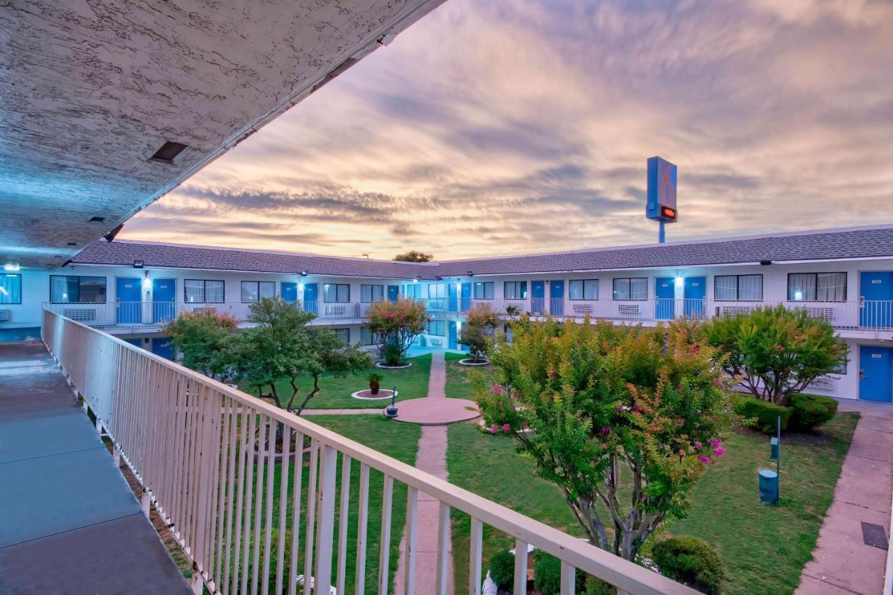 Motel 6-Austin, Tx - North Buitenkant foto