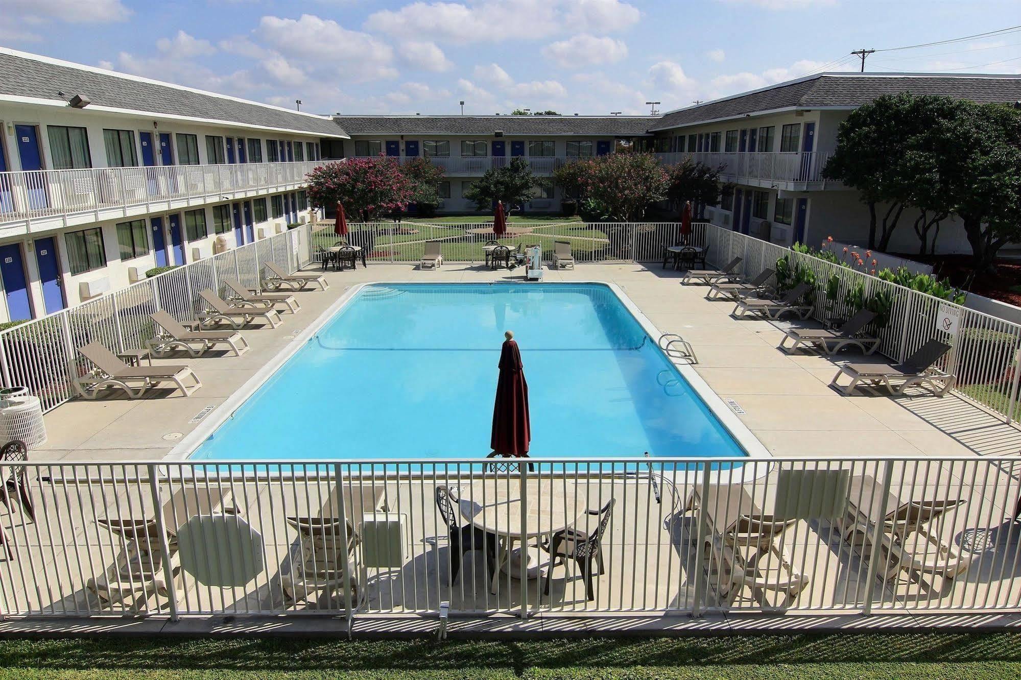 Motel 6-Austin, Tx - North Buitenkant foto